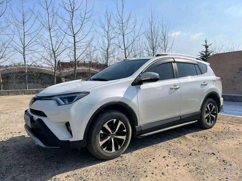 枣庄17年丰田RAV4荣放2