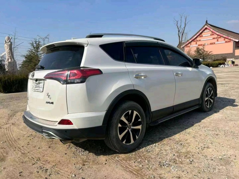 枣庄17年丰田RAV4荣放5