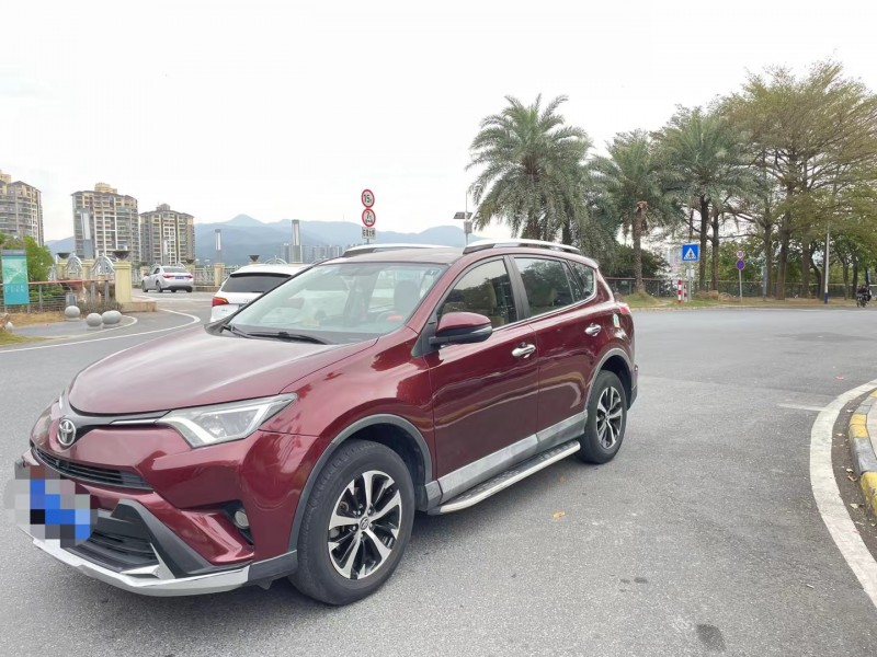 广州17年丰田RAV4荣放3