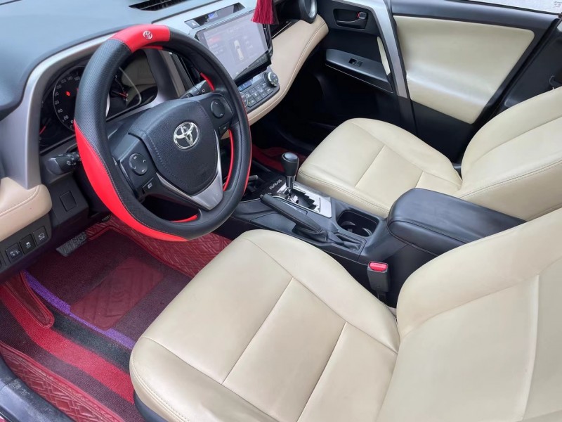 广州17年丰田RAV4荣放4