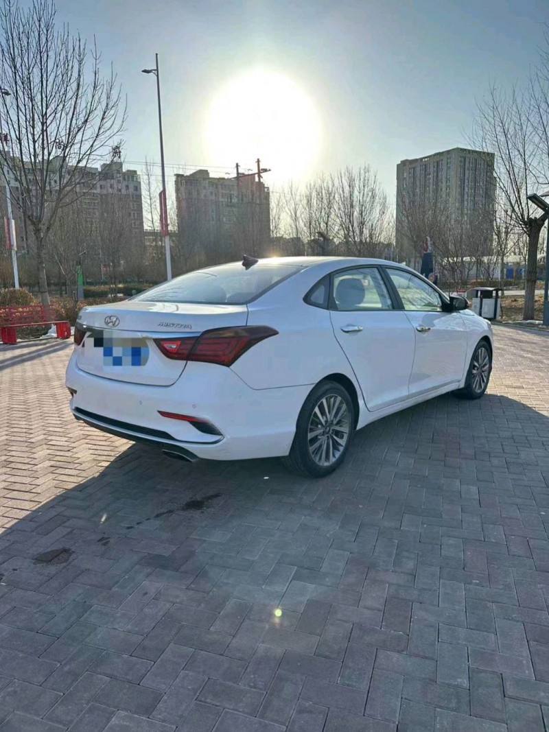 邯郸17年现代名图8