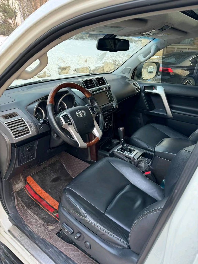 邢台16年丰田普拉多4