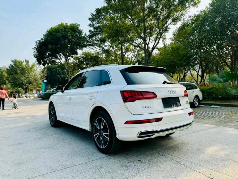 东莞19年奥迪Q57