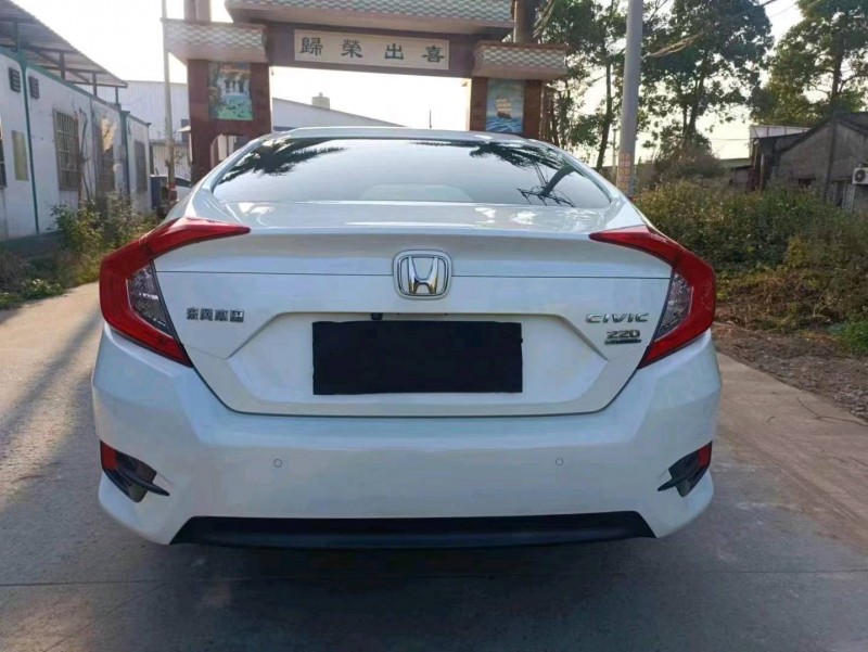 深圳17年本田思域8