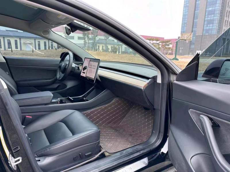 鹽城20年特斯拉MODEL 35