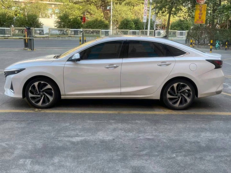 珠海23年长安汽车锐程CC7