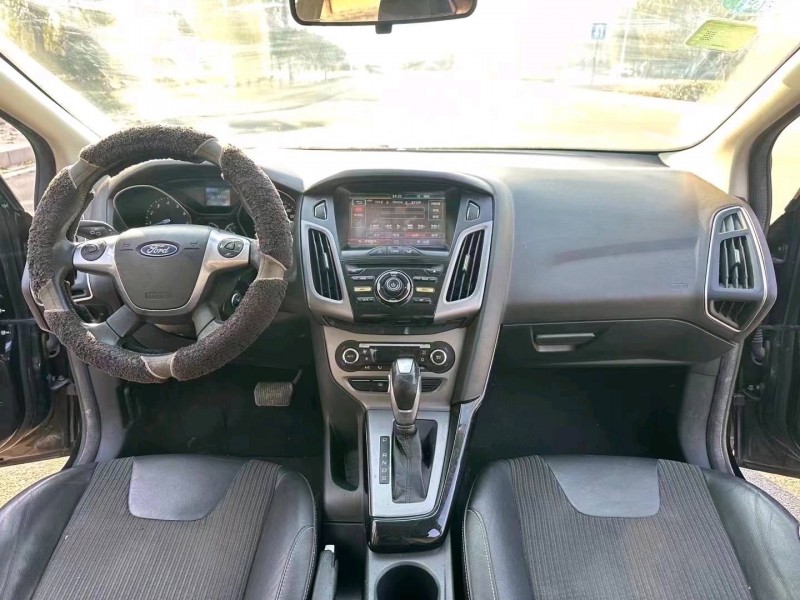 枣庄15年福特福克斯6