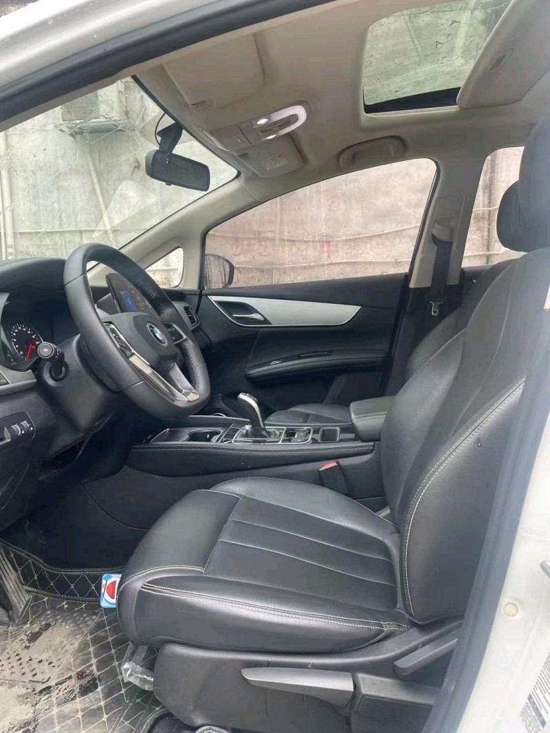 广州21年比亚迪宋4