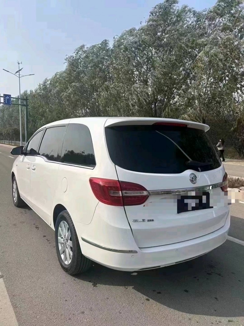 枣庄18年别克GL88