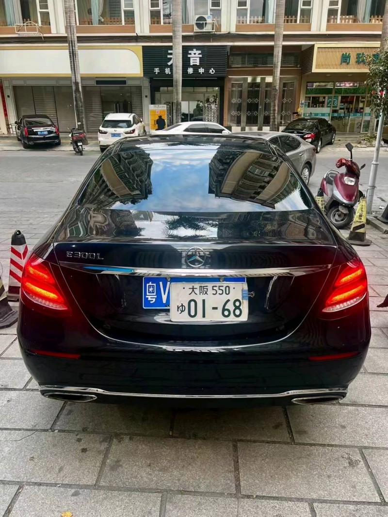 珠海17年奔驰E8