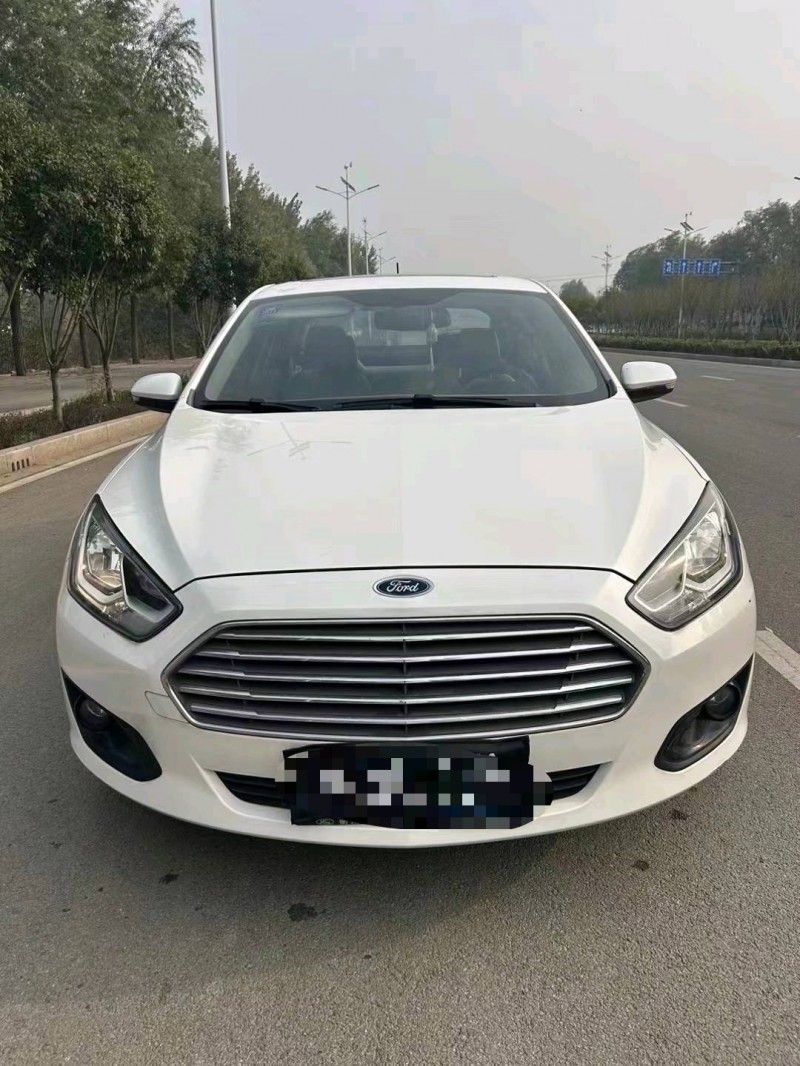 枣庄18年福特福睿斯1