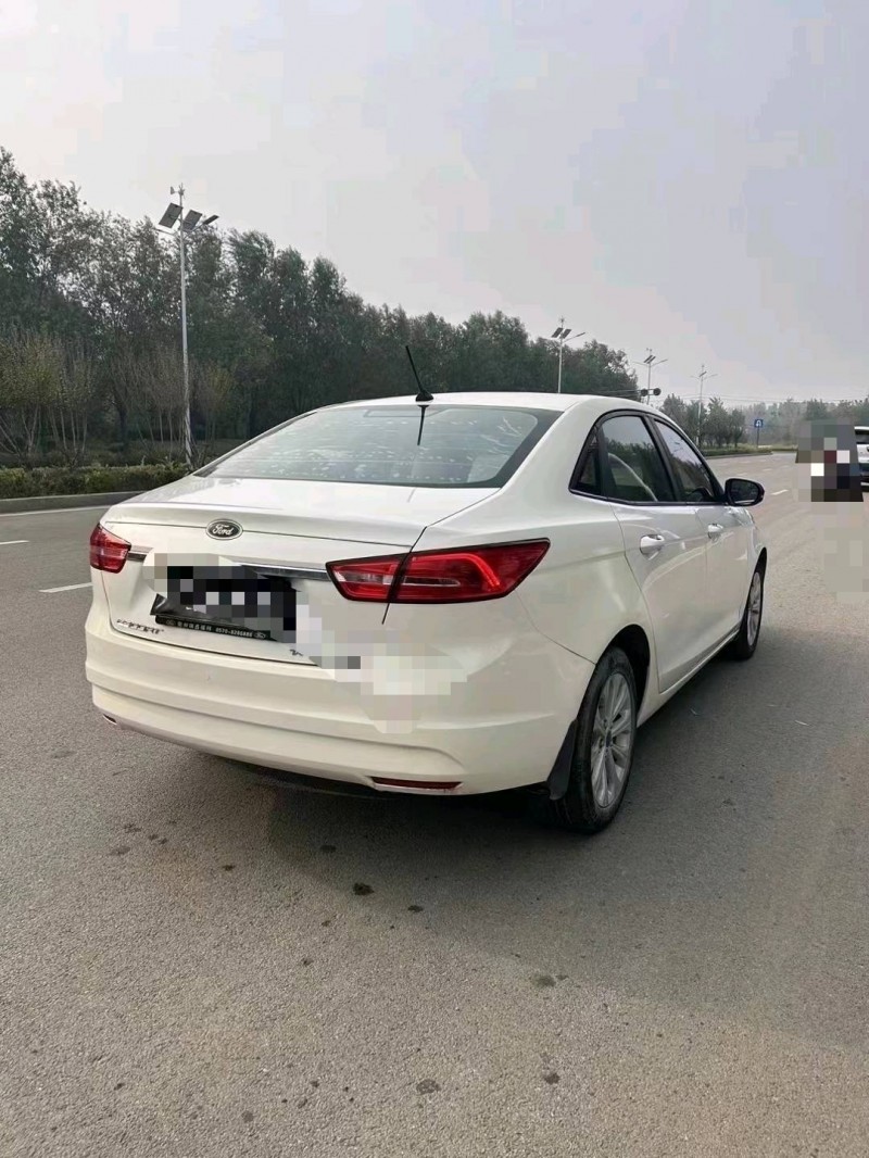 枣庄18年福特福睿斯8