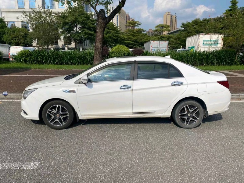 东莞15年比亚迪速锐3