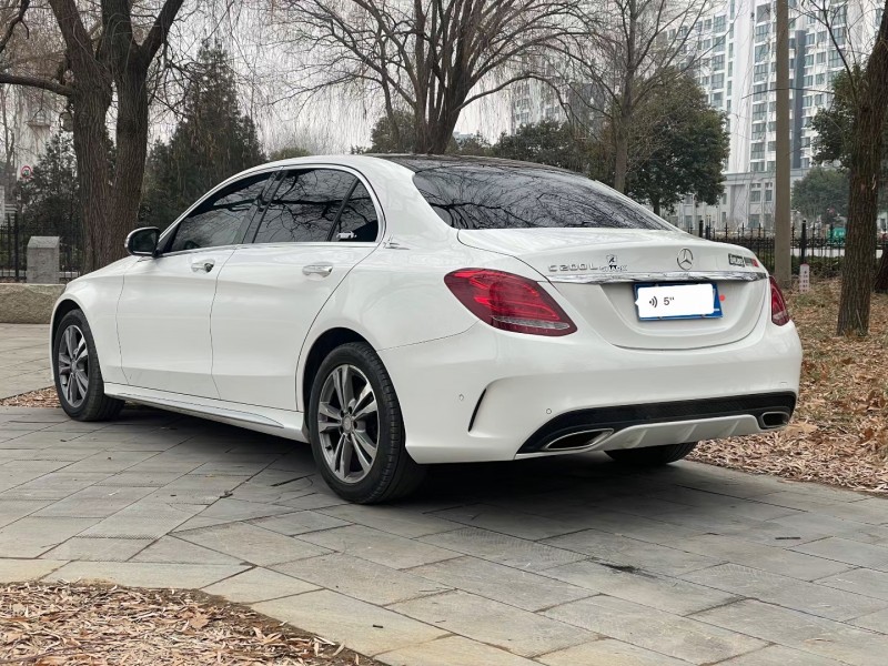 济宁16年奔驰C8