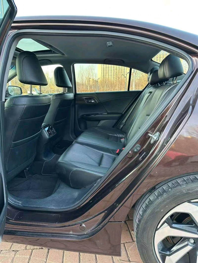 邯郸16年本田雅阁3