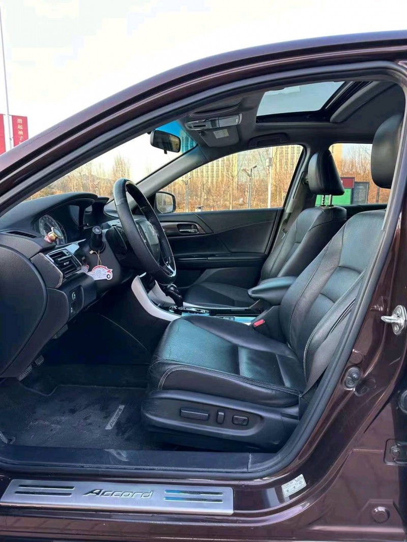 邯郸16年本田雅阁6