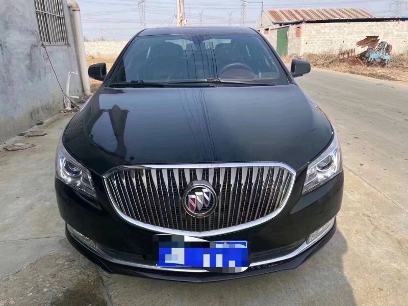 青岛15年别克君越1