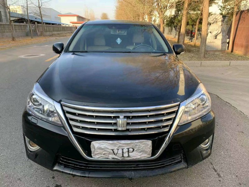 邯郸13年丰田皇冠1