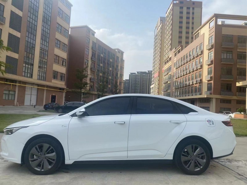 佛山23年吉利几何3