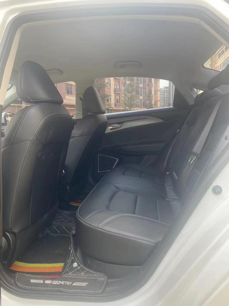 佛山23年吉利几何7