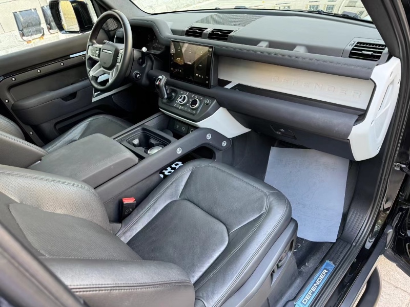 邯郸23年路虎卫士6