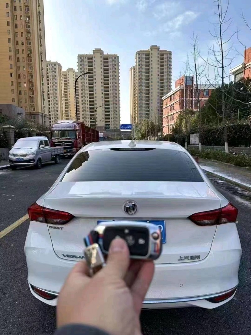 阜陽23年別克威朗6
