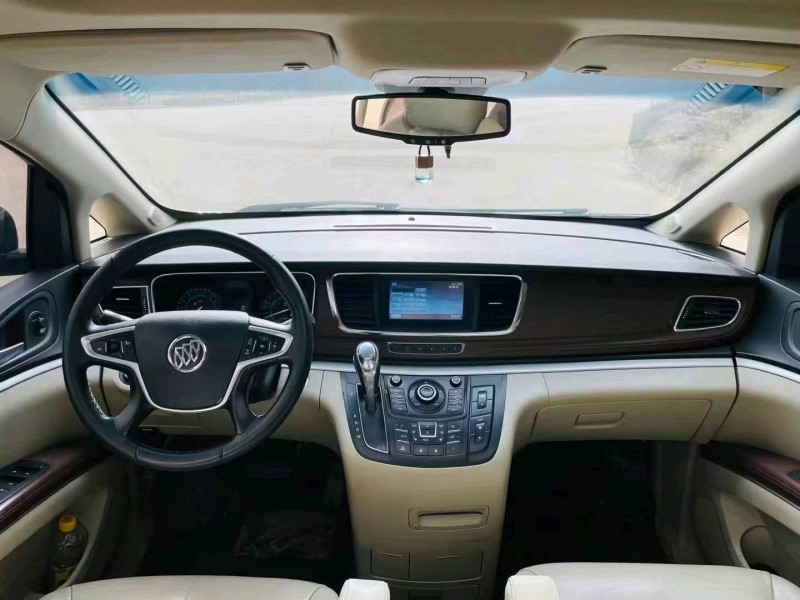 枣庄16年别克GL88