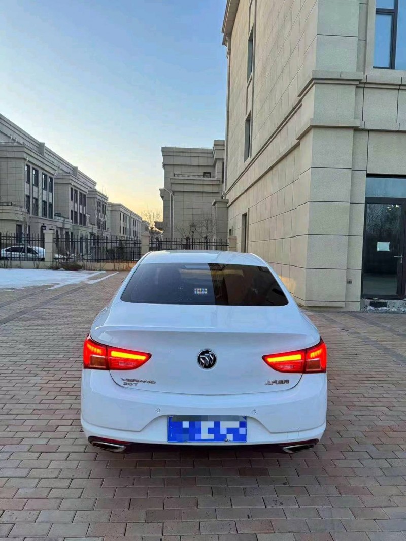 枣庄17年别克威朗9