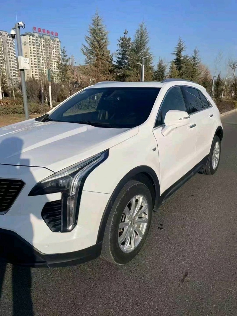 金昌19年凱迪拉克XT42
