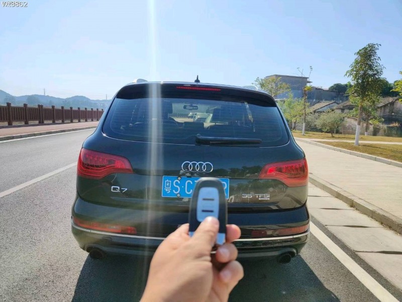 东莞13年奥迪Q77