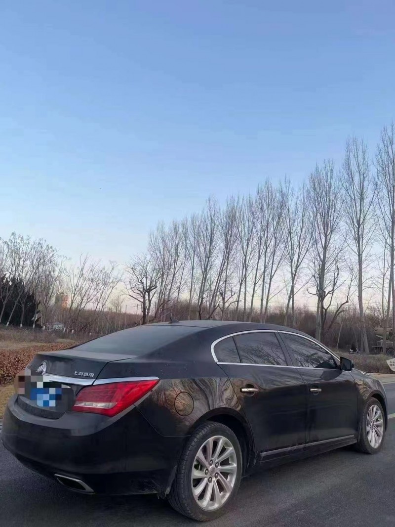 济宁14年别克君越5