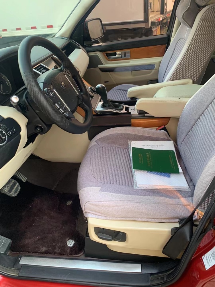 青岛12年路虎揽胜运动6