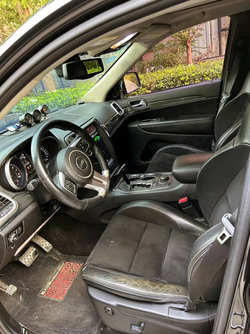 烟台12年Jeep大切诺基6