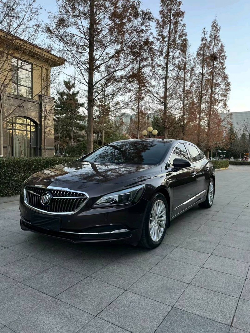 烟台18年别克君越2