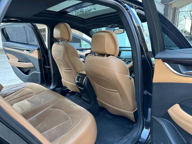 徐州17年别克君越5