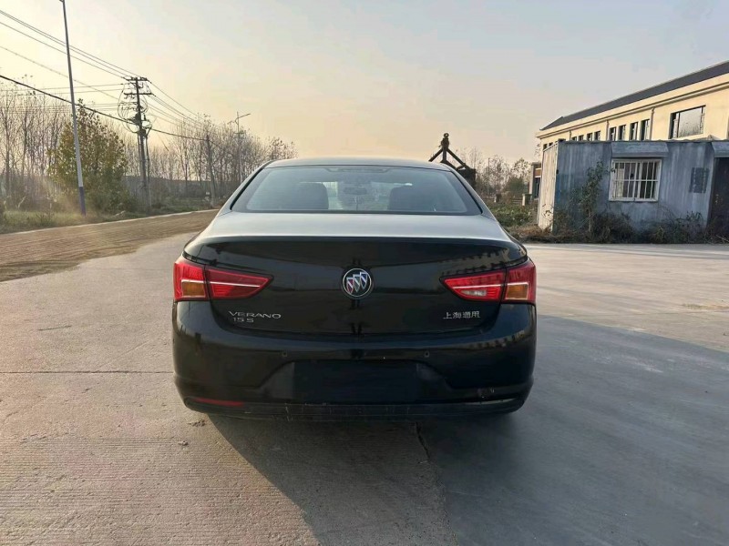 徐州16年别克威朗9