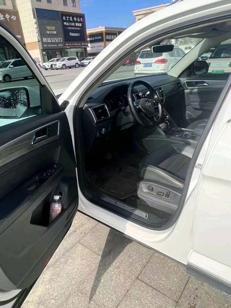 邯郸18年大众途昂4