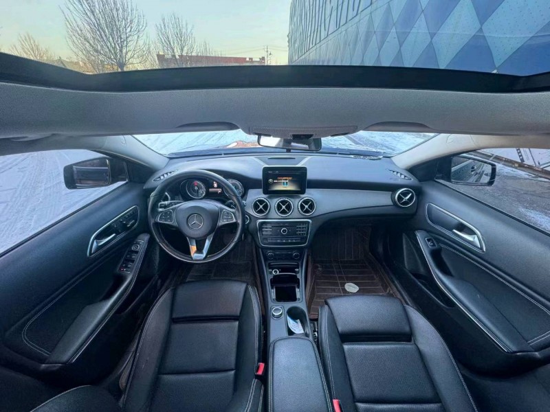 潍坊17年奔驰CLA3