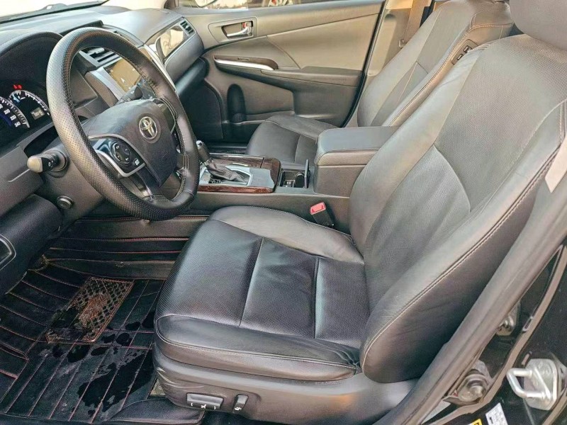 洛阳17年丰田凯美瑞2