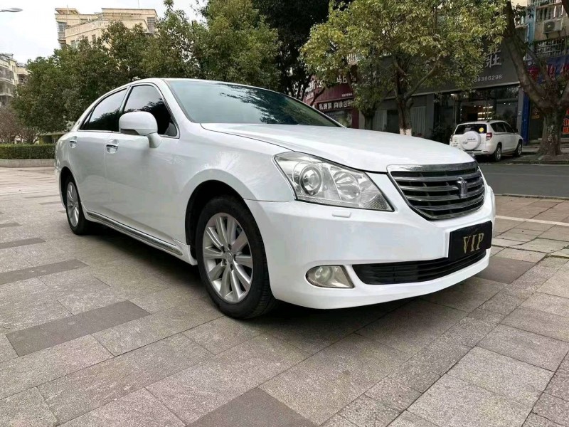 嘉兴11年丰田皇冠2