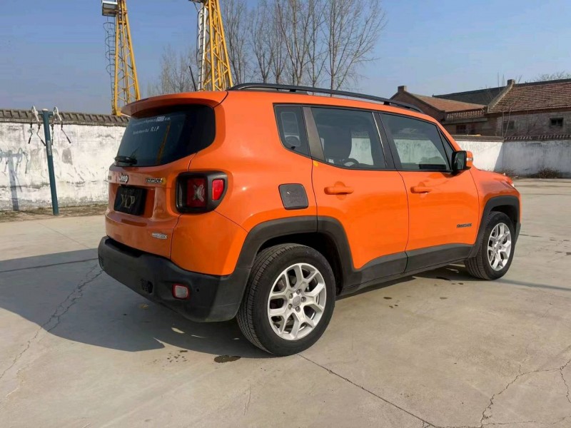 焦作17年Jeep自由俠8