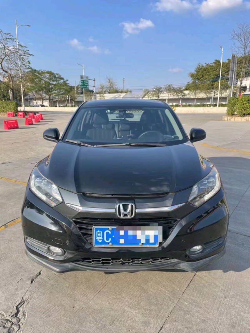 深圳17年本田缤智1