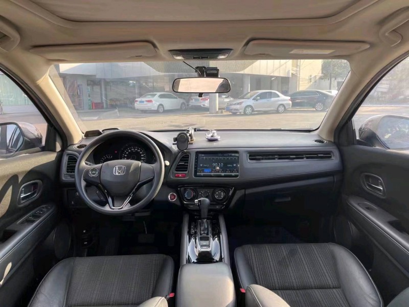 深圳17年本田缤智5