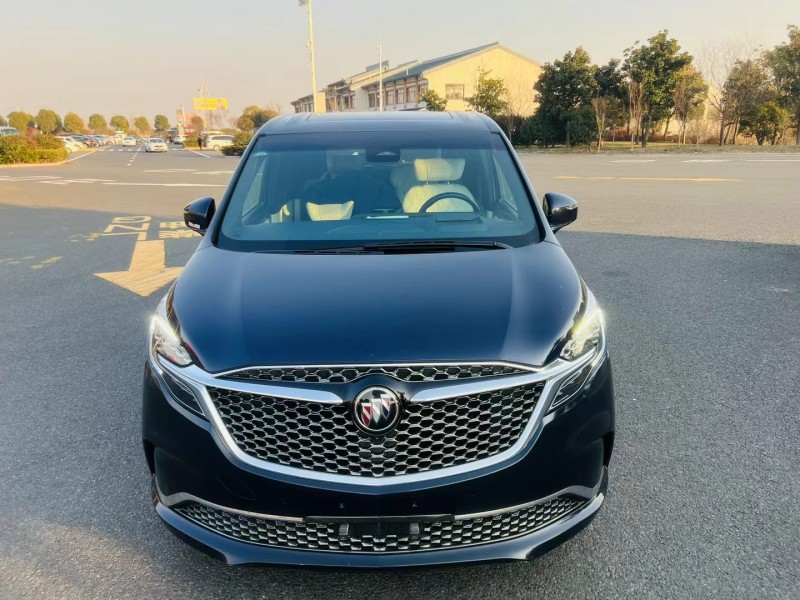 济宁20年别克GL81