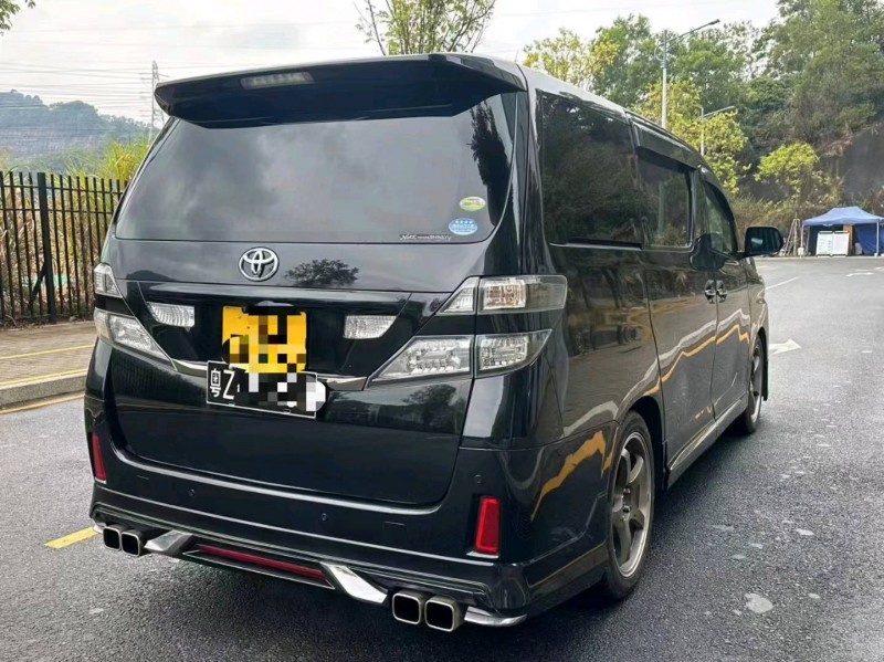 珠海15年丰田威尔法8