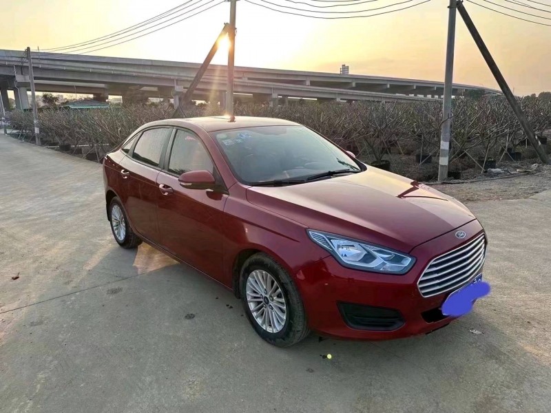 珠海18年福特福睿斯2