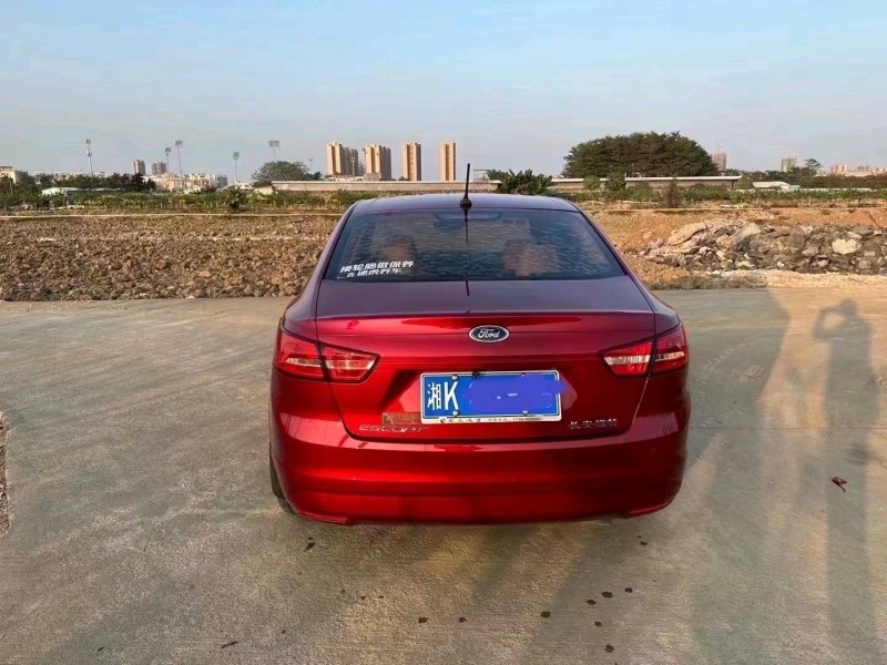 珠海18年福特福睿斯4