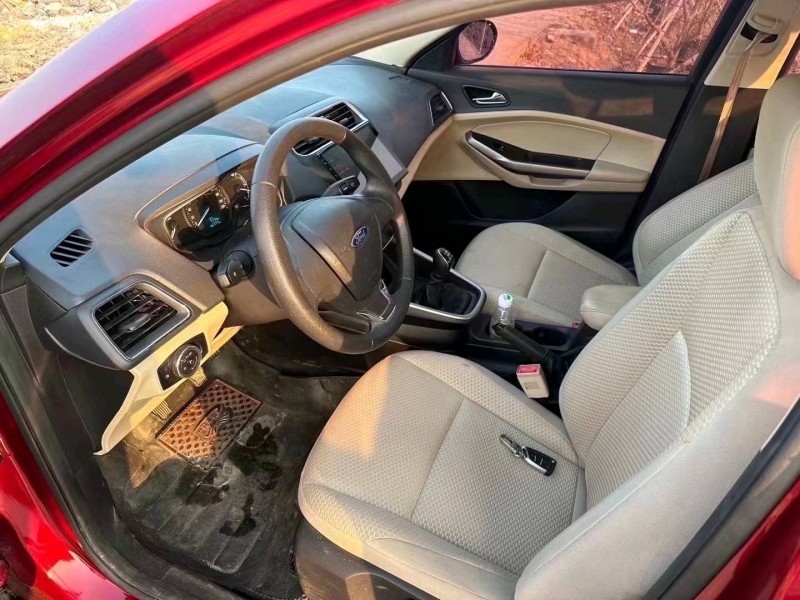 珠海18年福特福睿斯8