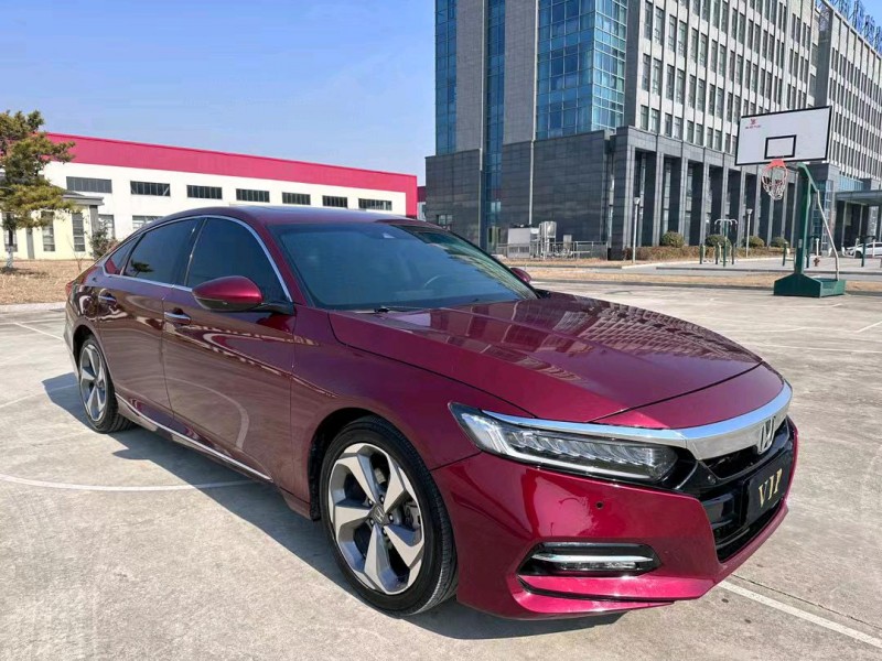 盐城18年本田雅阁3