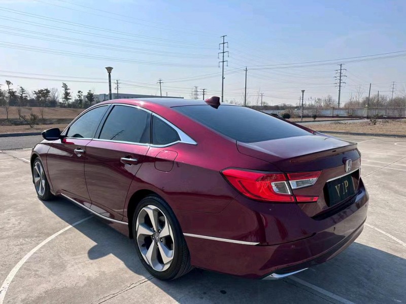 盐城18年本田雅阁8